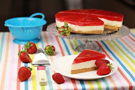 strawberry-jelly-tofu-cheese-cake-low-calorie image