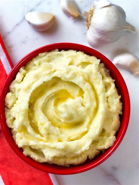 rich-creamy-garlic-mashed-potatoes-the-genetic-chef image