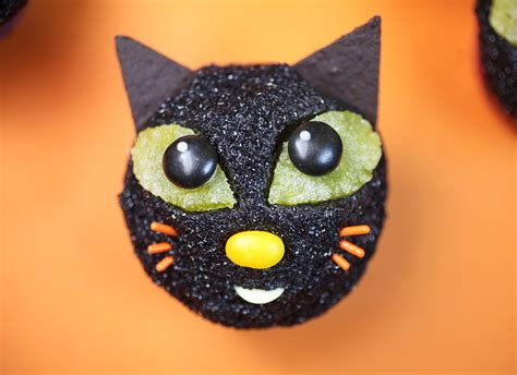 black-cat-cupcakes-bakerella image