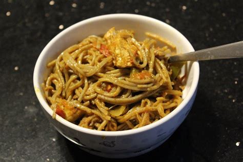 chicken-soba-noodles-recipe-30-minute-dinner-yummy-tummy image