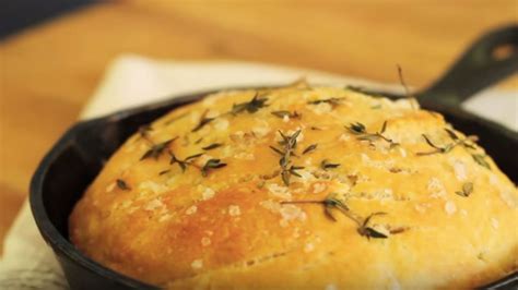 how-to-make-the-best-bread-in-a-cast-iron-skillet image