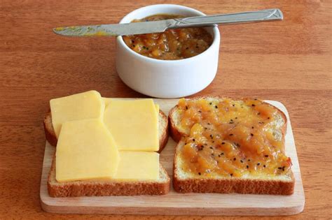grilled-cheese-and-chutney-sandwich-recipe-the image