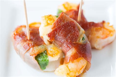 a-jumbo-shrimp-appetizer-thats-perfect-for-sharing image