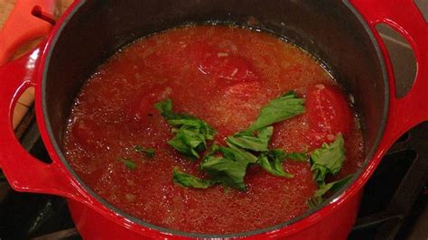 pomodoro-sauce-recipe-rachael-ray-show image