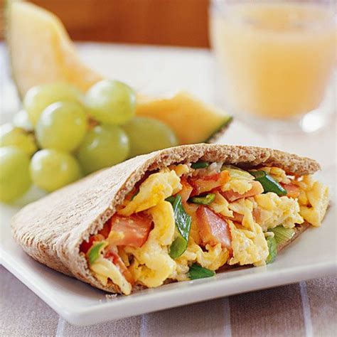 eggs-and-canadian-bacon-in-pita-pockets-better-homes image