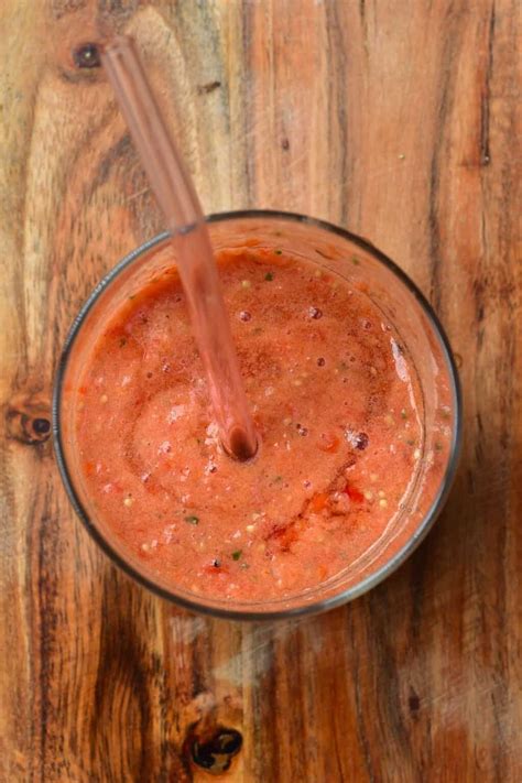 easy-gazpacho-recipe-cold-tomato-soup-alphafoodie image