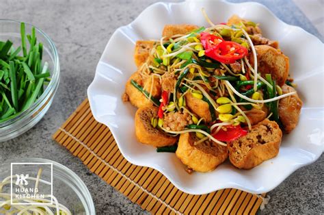 stir-fry-beancurd-puffs-with-soy-bean-sprouts-recipe-huang image