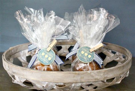 how-to-make-caramel-apples-for-party-favors-our image