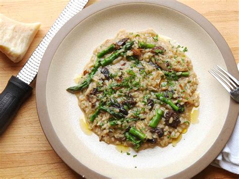 mushroom-and-asparagus-risotto-recipe-serious-eats image