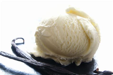 creamy-eggless-vanilla-ice-cream-recipe-tara-teaspoon image