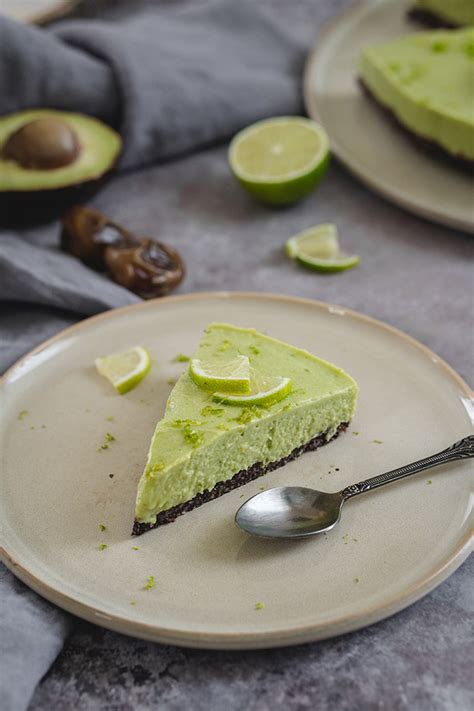 healthy-avocado-lime-cheesecake-no-bake-vegan image