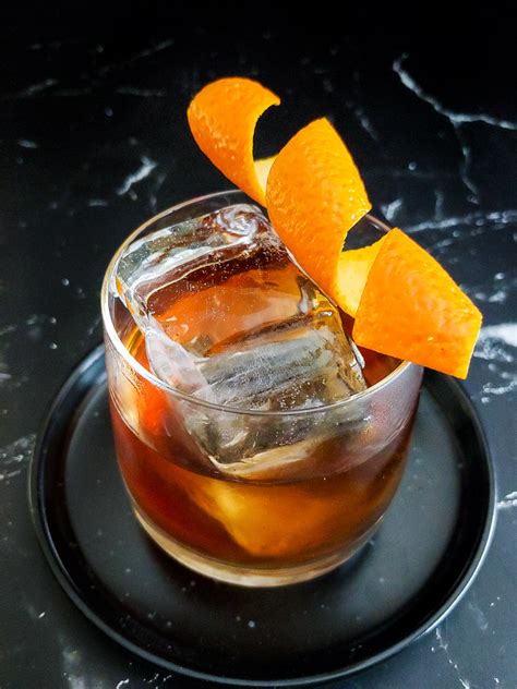 how-to-make-a-perfect-old-fashioned-cocktail-contessa image