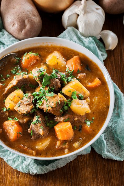 classic-irish-stew-mom-makes-dinner image