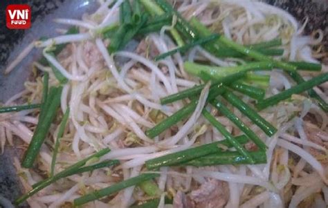stir-fried-beef-with-bean-sprouts-vnifood image