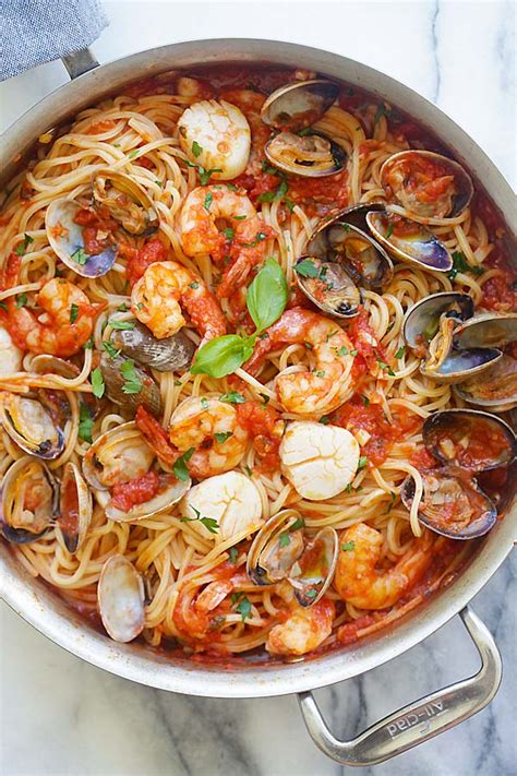 seafood-pasta-with-shrimp-scallops-and-clams-rasa image