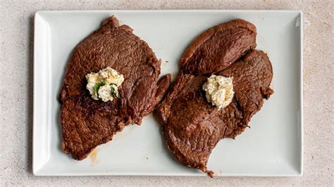 tender-sirloin-steak-recipe-mashed image