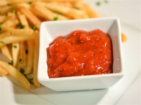 roasted-red-pepper-ketchup-recipe-serious-eats image