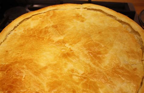 easy-puff-pastry-caprese-tart-chez-le-rve-franais image