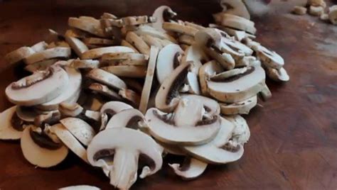 make-perfect-sauted-mushrooms-easy-as-1-2-3 image