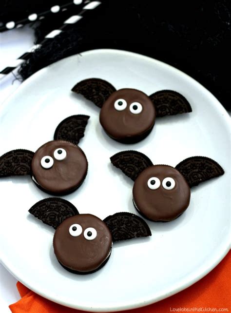 bat-oreos-love-to-be-in-the-kitchen image
