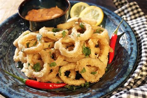 crispy-calamari-with-spicy-dipping-sauce-asian image