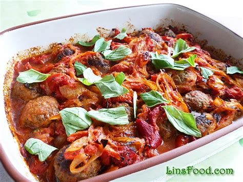 baked-pesto-meatballs-perfect-in-sauce-or-as-canap image