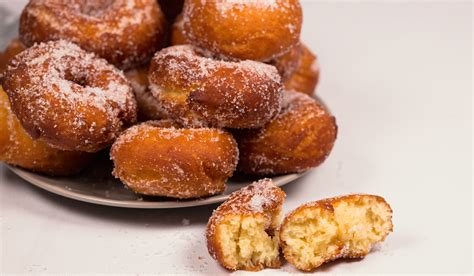 rosquillas-crispy-fluffy-spanish-doughnuts-cookistcom image