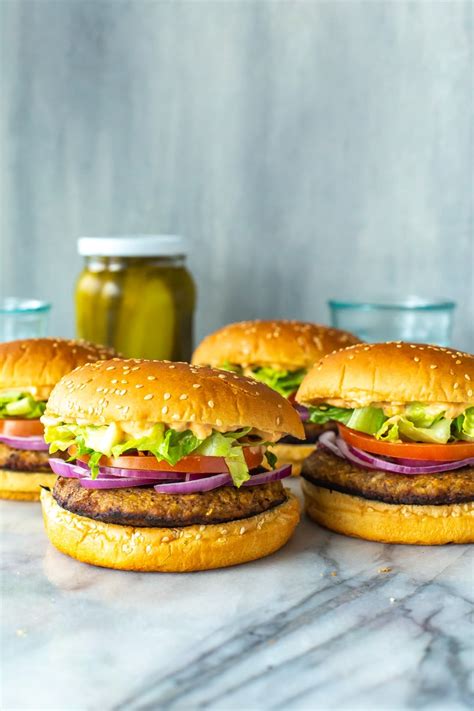 the-best-juiciest-turkey-burger-recipe-the-girl-on image
