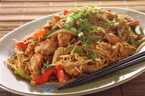 chicken-chow-mein-recipes-cdkitchen image