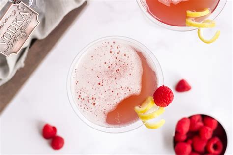 best-french-martini-recipe-perfect-valentines-day image