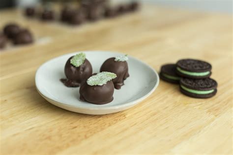 mint-oreo-cookie-balls-the-hurried-hostess image