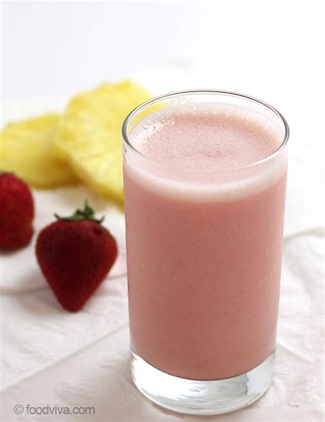 strawberry-pineapple-smoothie-with-yogurt image