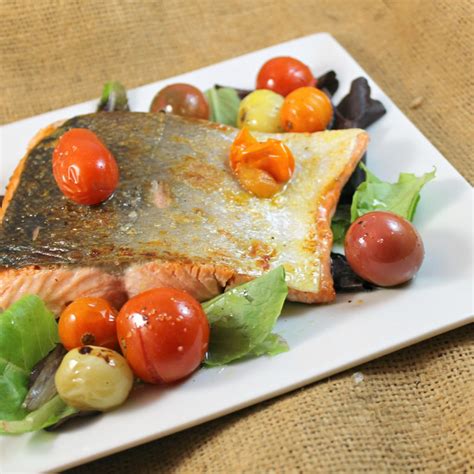 salmon-salad-with-roasted-cherry-tomatoes-i-can image