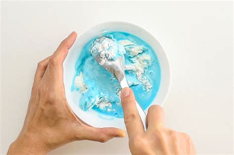 oobleck-recipe-how-to-make-oobleck image