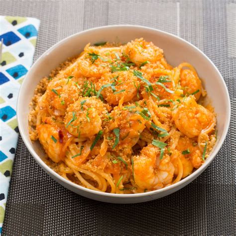 spicy-shrimp-spaghetti-with-cabbage-toasted image