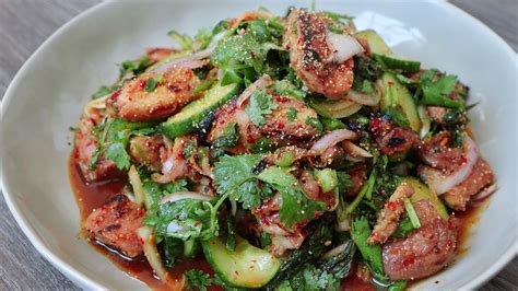 thai-grilled-chicken-salad-recipe-video-seonkyoung-longest image