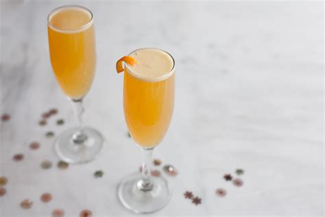 cocktails-bourbon-and-honey image