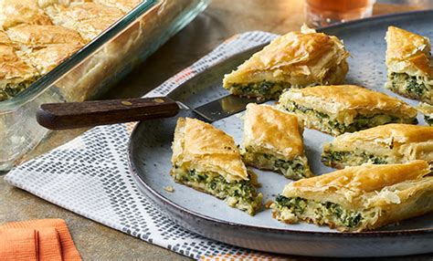 spinach-pastry-diamonds-puff-pastry image