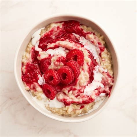 peanut-butter-and-jam-oatmeal-chatelaine image
