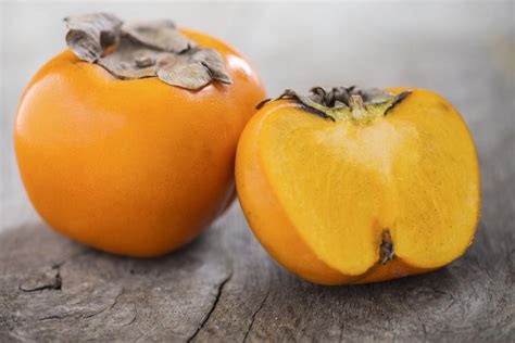 how-to-eat-a-persimmon-top-tips-fine-dining-lovers image