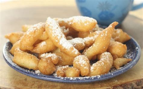 quick-and-easy-gluten-free-funnel-cakes-couldnt-be image