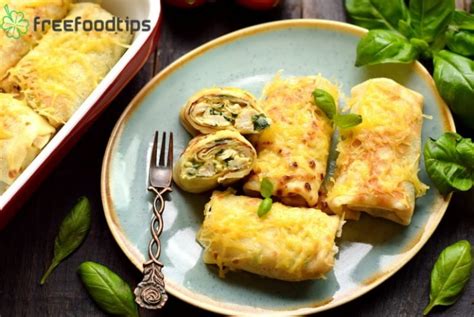 crepes-recipe-with-chicken-and-spinach image