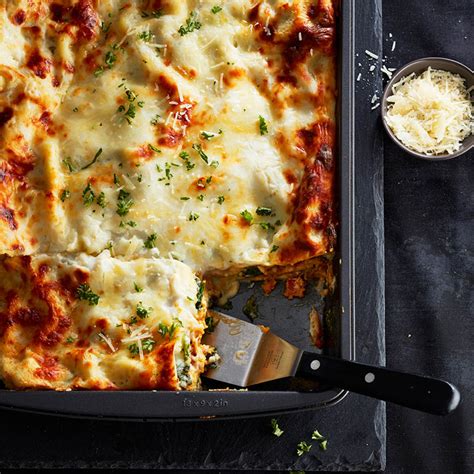 10-extra-cheesy-lasagna-recipes-to-combat-the-deep image