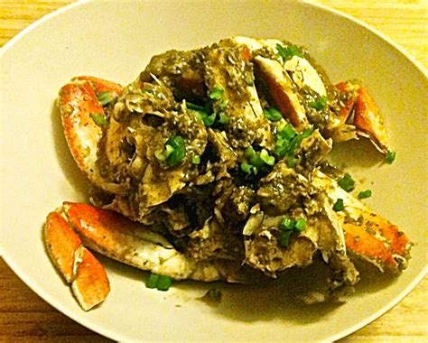 dungeness-crab-with-black-bean-garlic-sauce image
