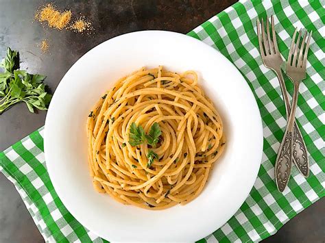 spaghetti-alla-bottarga-salt-cured-fish-roe-sauce image