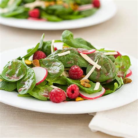 spinach-salad-with-raspberry-vinaigrette-cooks image