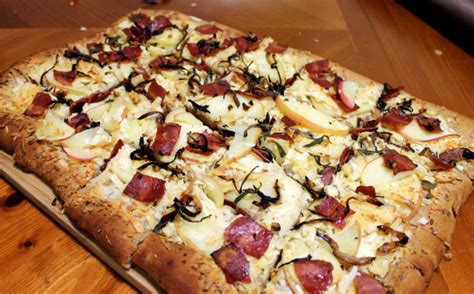 apple-bacon-and-gouda-pizza-belle-vie image