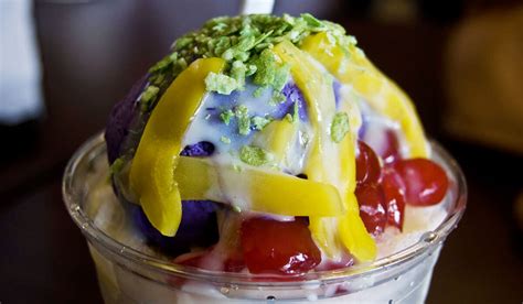 halo-halo-a-filipino-dessert-made-of-all-things-sweet image