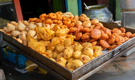 aloo-chop-traditional-snack-from-west-bengal-india image