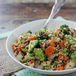 citrusy-quinoa-cashew-chicken-and-broccoli-cook image